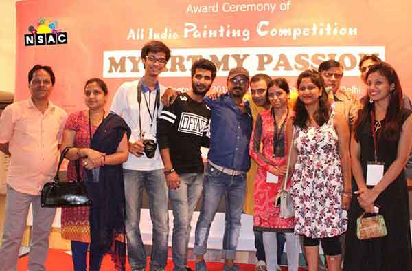 Volunteers Award for Volunteering in 'art N art Exhibition' 2016, Organised by Nav Shri Art & Culture Organisation