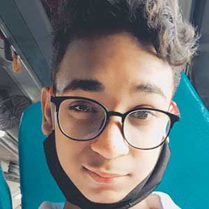 Artist Ayush Agnihotri Participate in National Level Art Exhibition of Kids